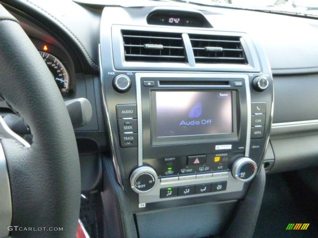 2014 Camry SE - Super White / Black/Ash photo #18