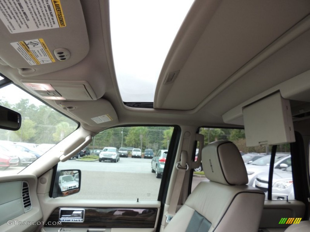 2008 Navigator Luxury - Stone Green Metallic / Stone/Black Piping photo #5