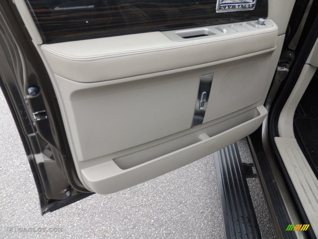 2008 Navigator Luxury - Stone Green Metallic / Stone/Black Piping photo #7