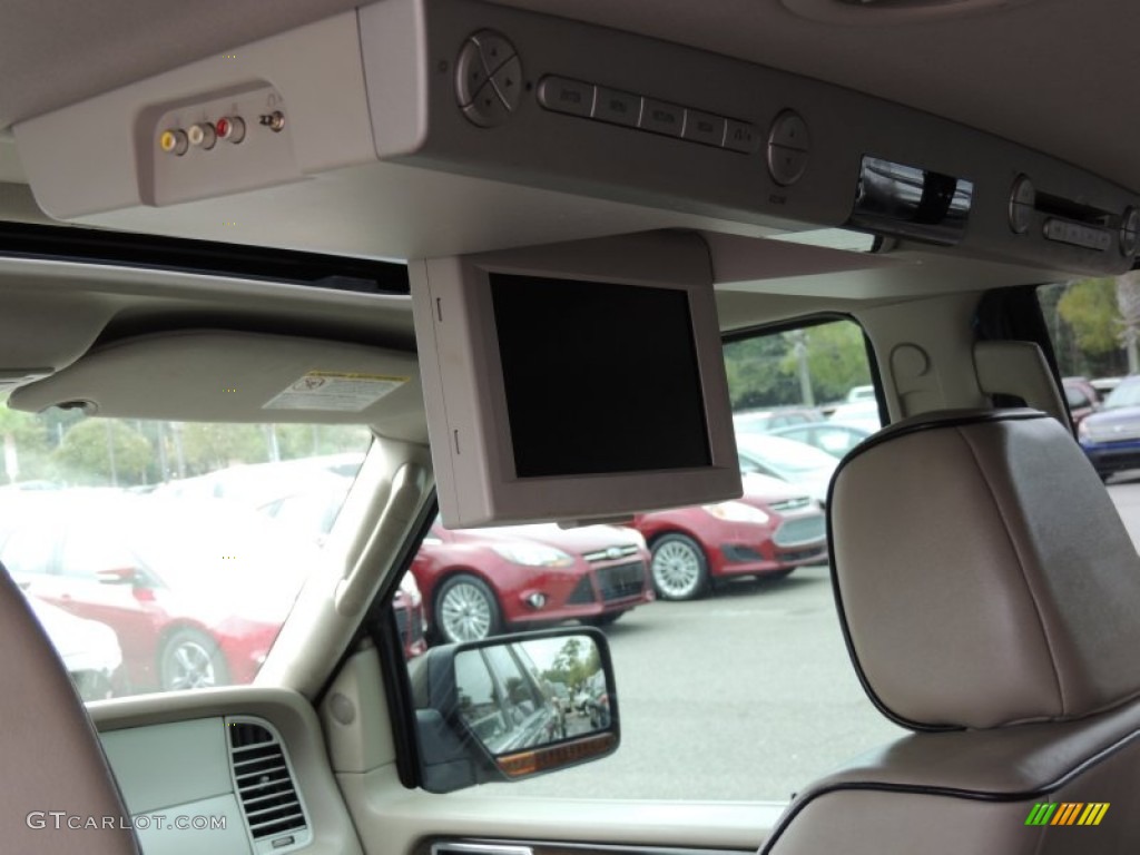 2008 Navigator Luxury - Stone Green Metallic / Stone/Black Piping photo #9