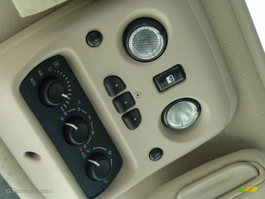 2004 Yukon XL 1500 SLT 4x4 - Polo Green Metallic / Pewter/Dark Pewter photo #21