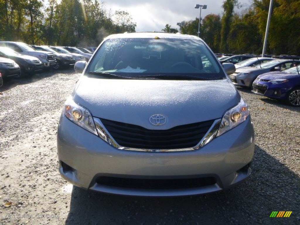 2014 Sienna LE AWD - Silver Sky Metallic / Light Gray photo #8