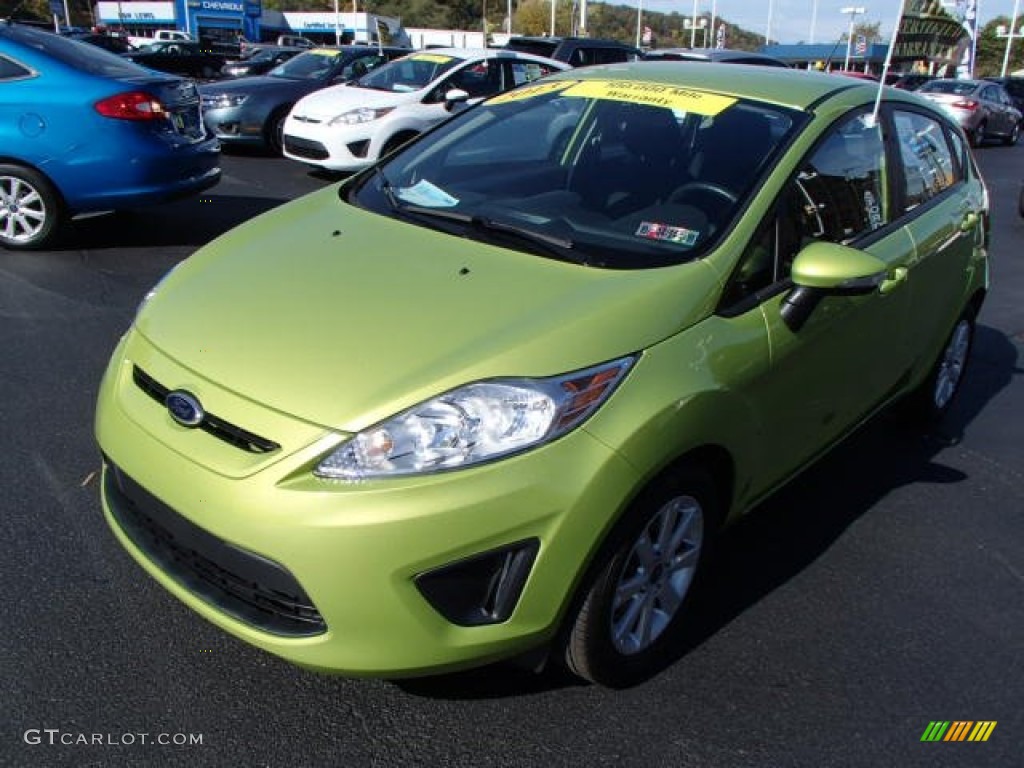 2013 Fiesta SE Hatchback - Lime Squeeze / Charcoal Black photo #4