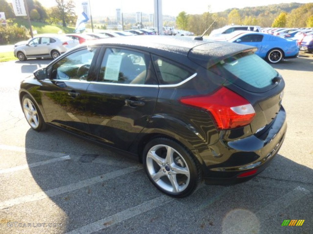 2013 Focus Titanium Hatchback - Tuxedo Black / Charcoal Black photo #5