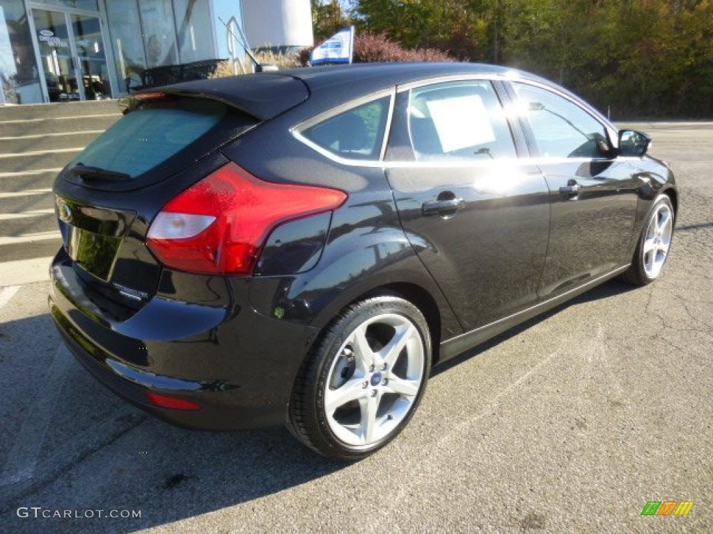 2013 Focus Titanium Hatchback - Tuxedo Black / Charcoal Black photo #7