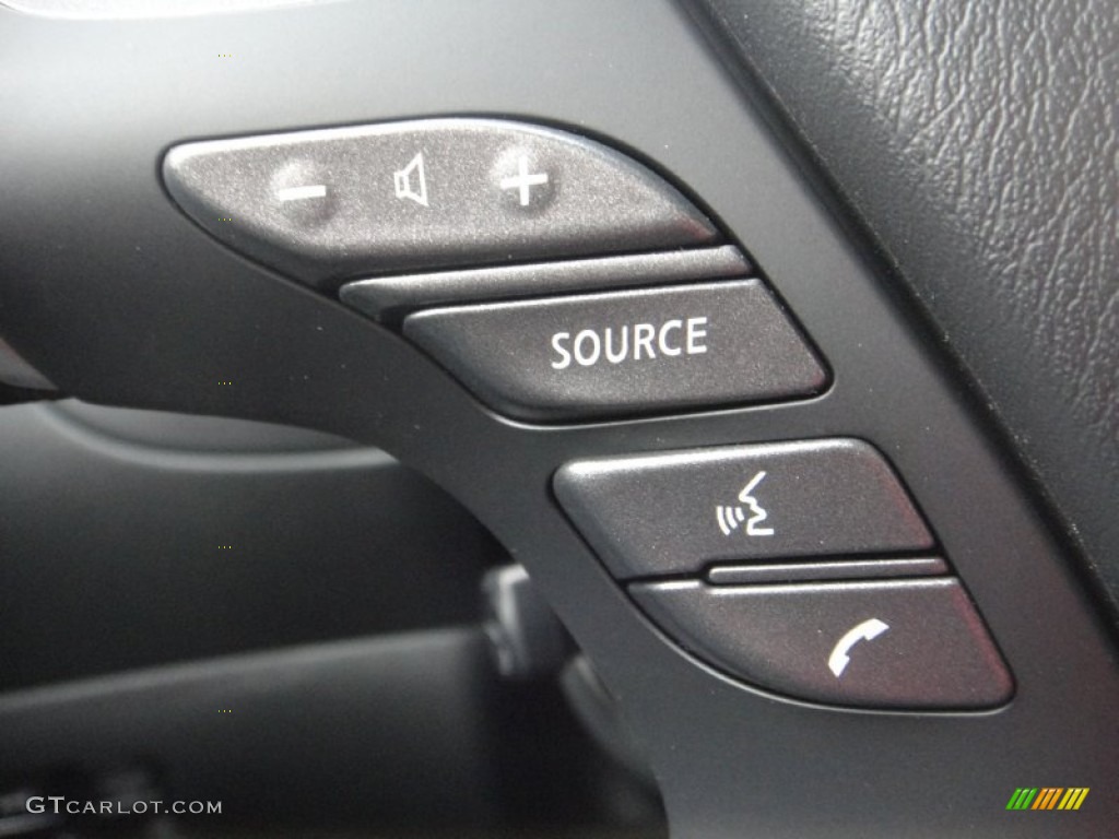 2014 Infiniti QX60 3.5 AWD Controls Photo #87109401