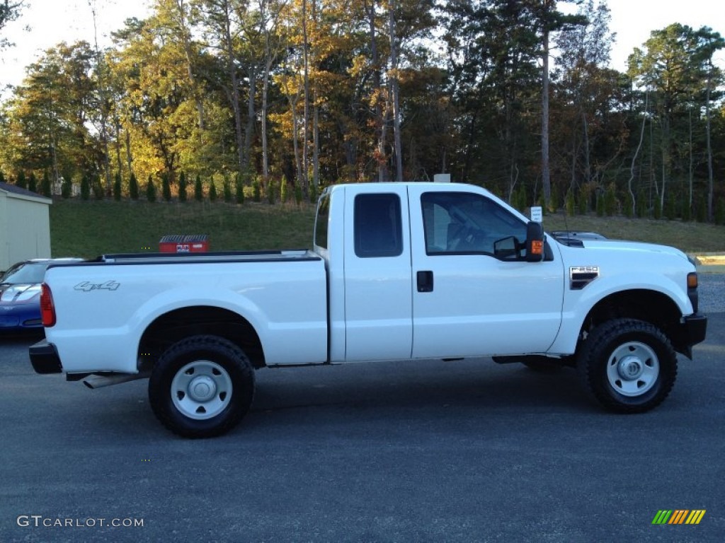Oxford White 2010 Ford F250 Super Duty XL SuperCab 4x4 Exterior Photo #87113952