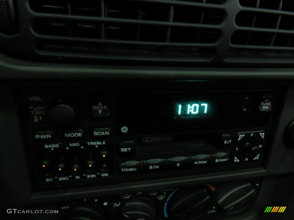 1999 Plymouth Prowler Roadster Audio System Photos