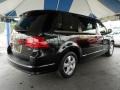 2009 Nocturne Black Metallic Volkswagen Routan SEL  photo #4