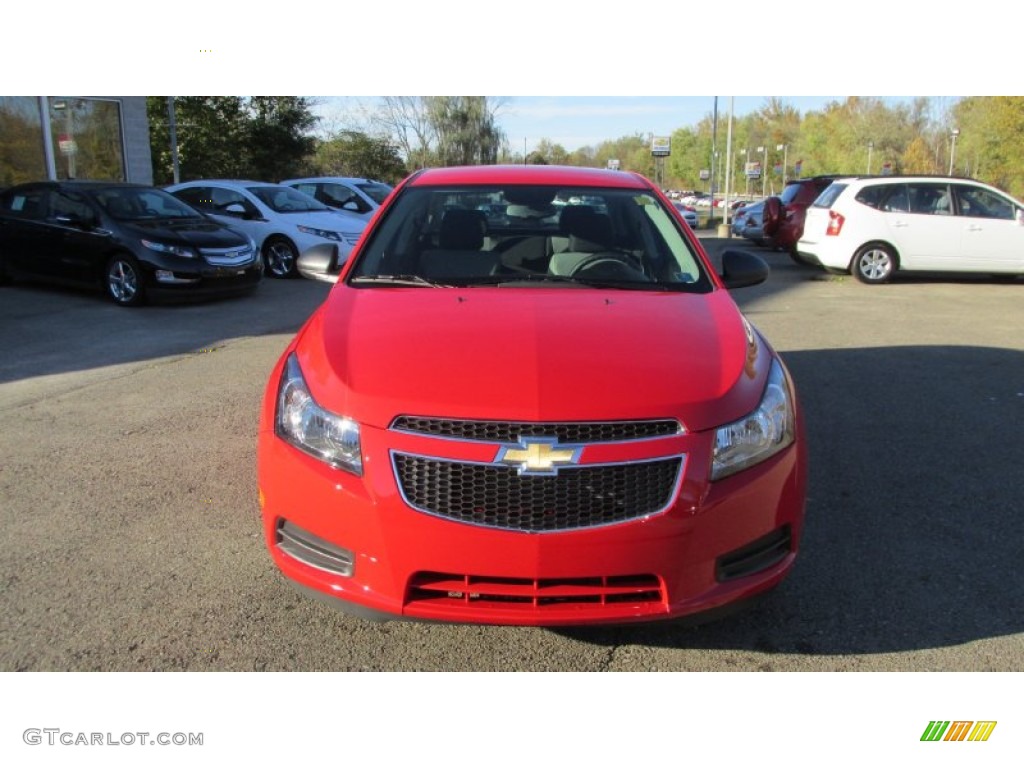2014 Cruze LS - Red Hot / Jet Black/Medium Titanium photo #9