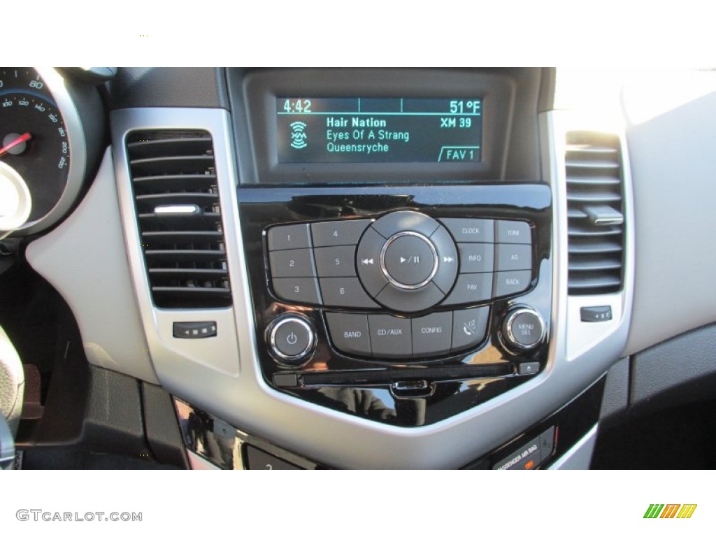 2014 Chevrolet Cruze LS Controls Photo #87131310