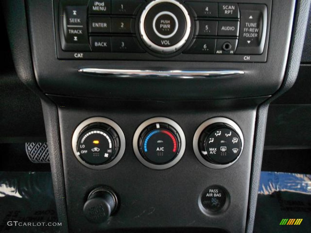 2011 Rogue S AWD - Silver Ice Metallic / Black photo #16