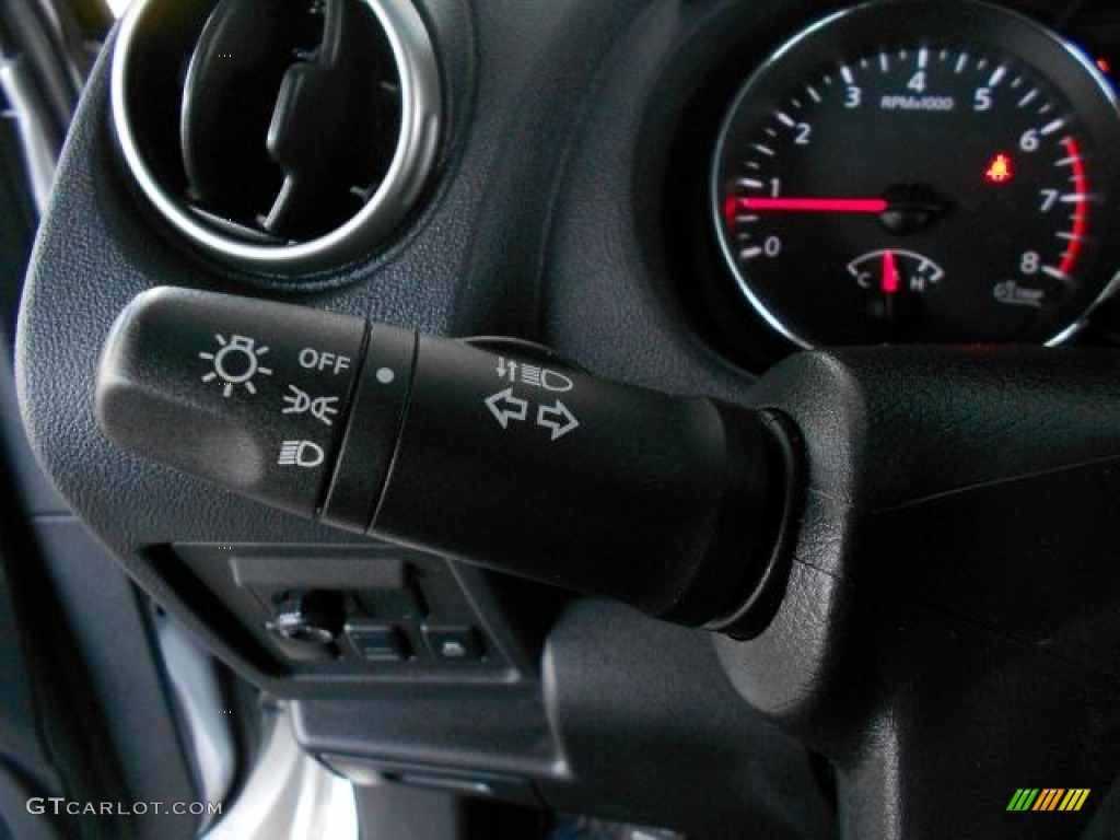 2011 Rogue S AWD - Silver Ice Metallic / Black photo #19