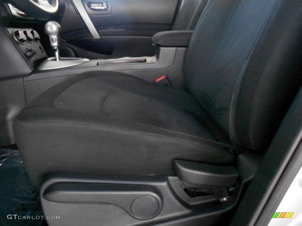 2011 Rogue S AWD - Silver Ice Metallic / Black photo #24
