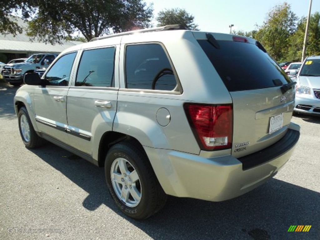 2007 Grand Cherokee Laredo - Light Graystone Pearl / Khaki photo #3