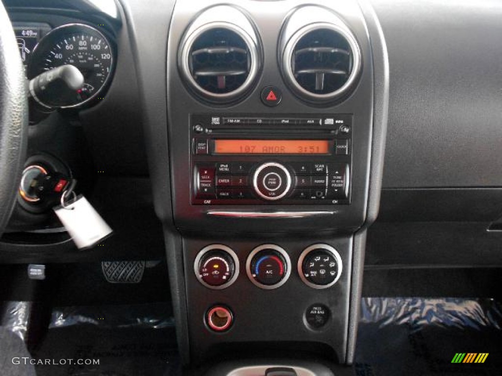 2011 Rogue S AWD Krom Edition - Cayenne Red / Gray photo #14