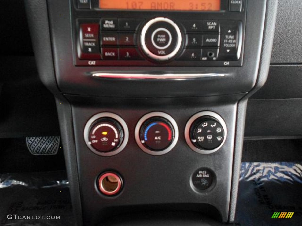 2011 Rogue S AWD Krom Edition - Cayenne Red / Gray photo #16