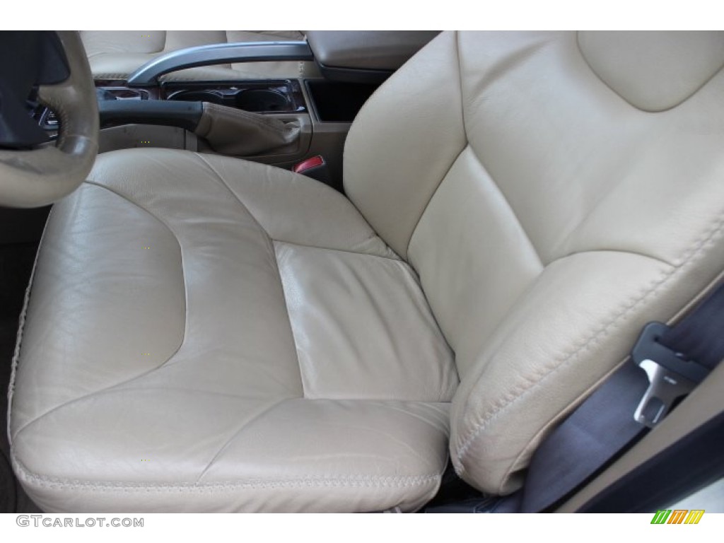 2001 Volvo V70 XC AWD Front Seat Photo #87146151