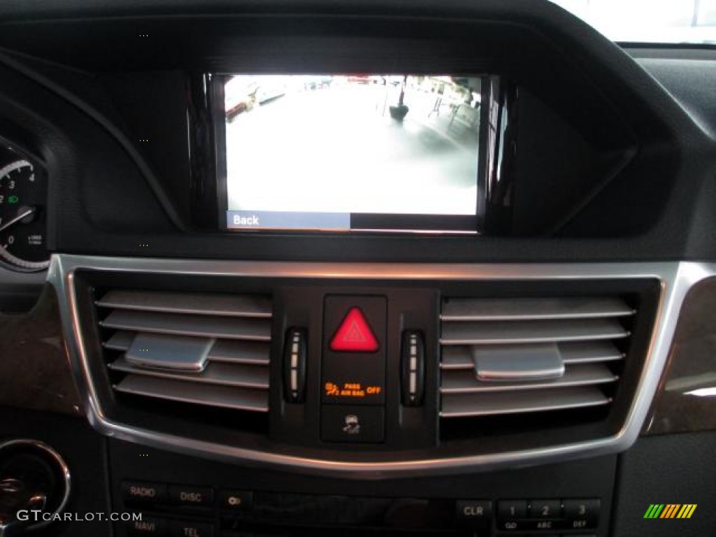 2010 E 350 Sedan - Arctic White / Black photo #16