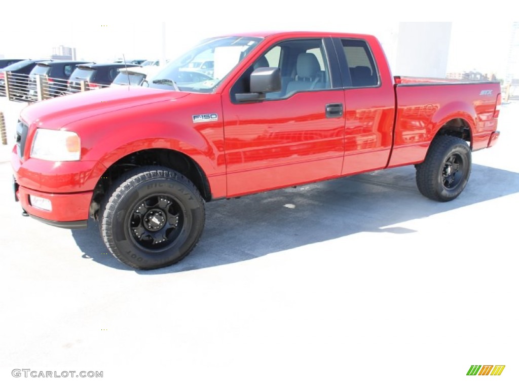2005 F150 XLT SuperCab 4x4 - Bright Red / Medium Flint/Dark Flint Grey photo #5