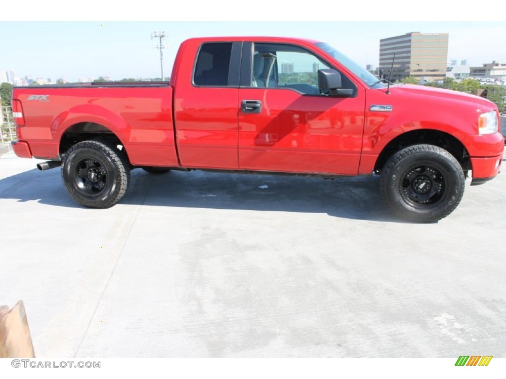 2005 F150 XLT SuperCab 4x4 - Bright Red / Medium Flint/Dark Flint Grey photo #11