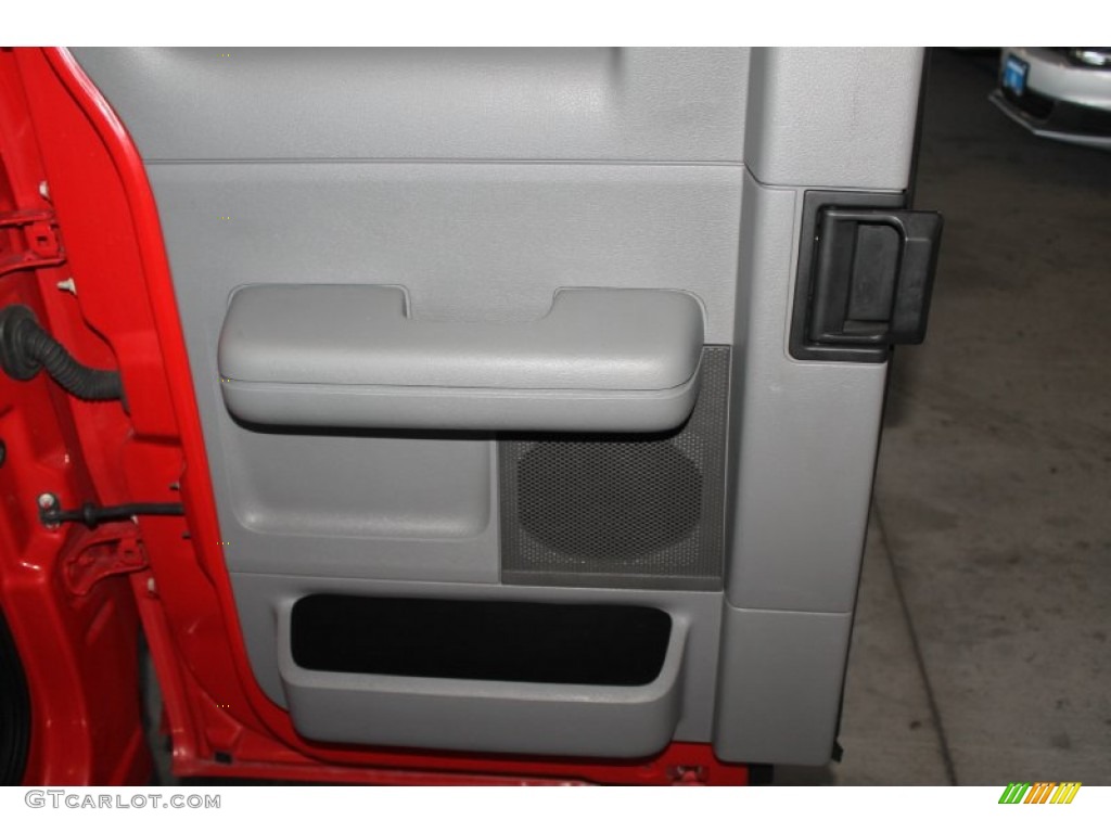 2005 F150 XLT SuperCab 4x4 - Bright Red / Medium Flint/Dark Flint Grey photo #22
