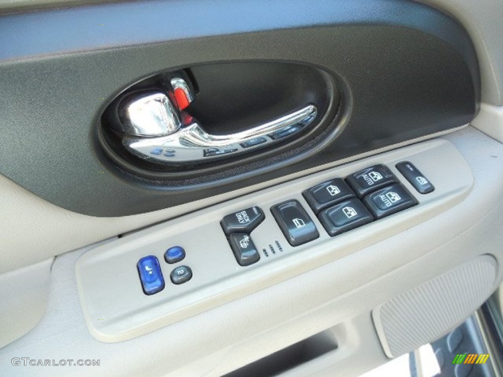 2004 Envoy SLT - Silver Green Metallic / Medium Pewter photo #18