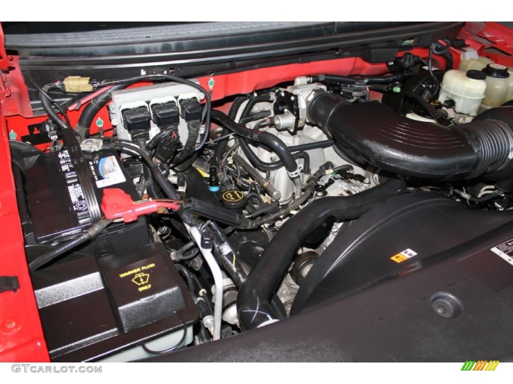2005 F150 XLT SuperCab 4x4 - Bright Red / Medium Flint/Dark Flint Grey photo #28