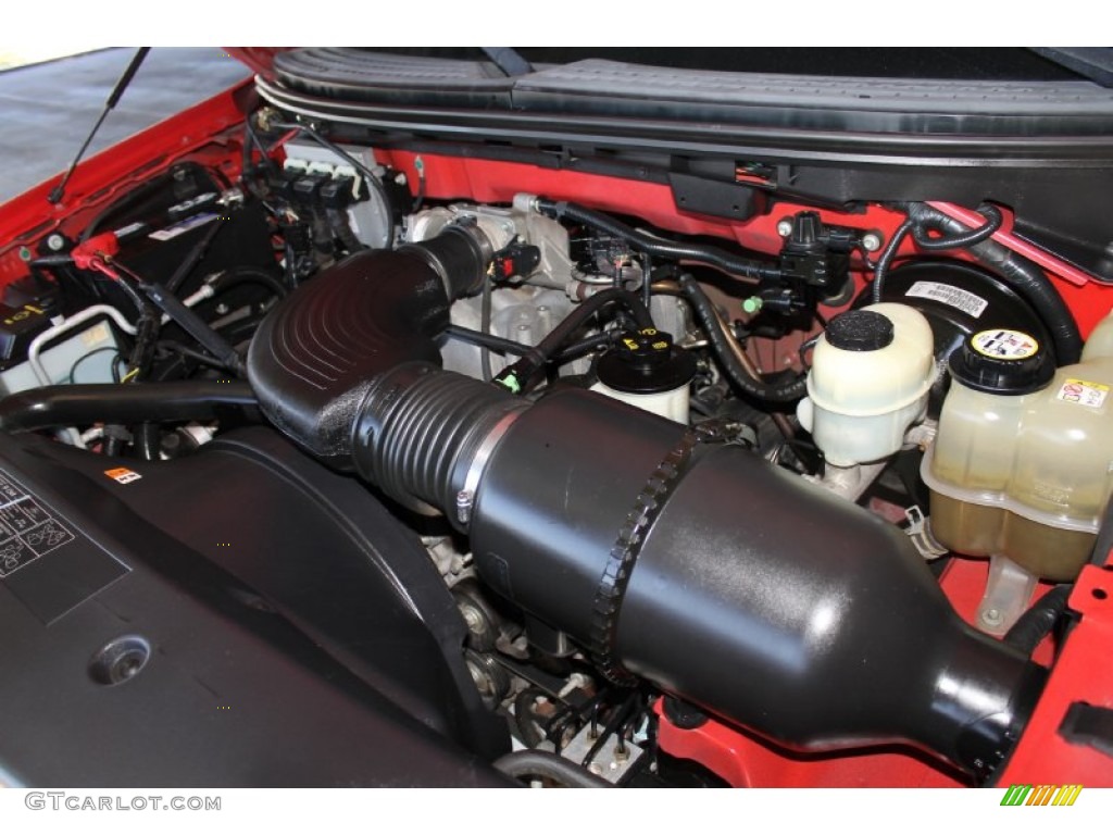 2005 F150 XLT SuperCab 4x4 - Bright Red / Medium Flint/Dark Flint Grey photo #29