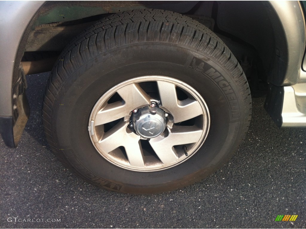 2001 Mitsubishi Montero Sport XLS Wheel Photos