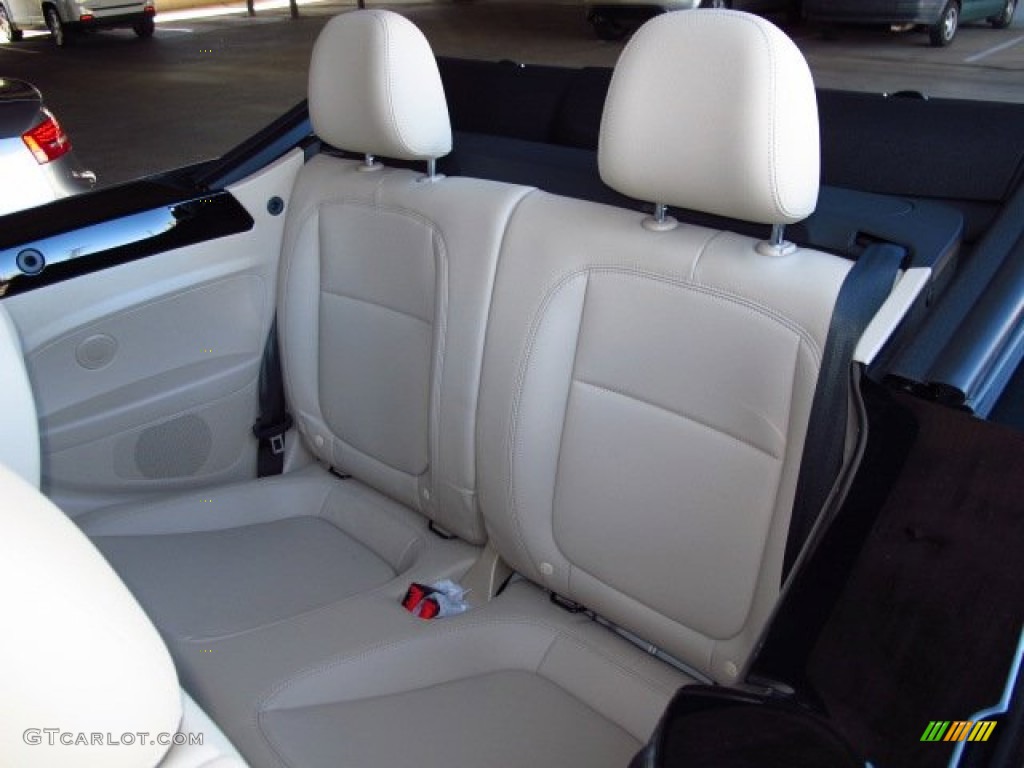2014 Volkswagen Beetle R-Line Convertible Rear Seat Photo #87153768