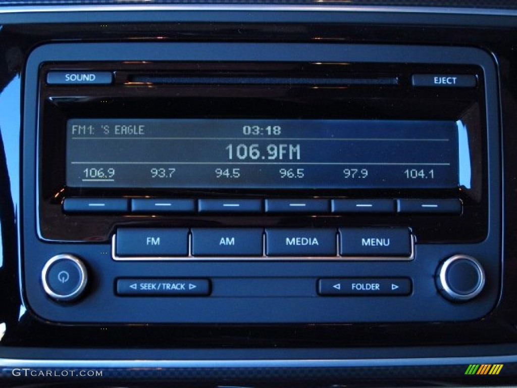 2014 Volkswagen Beetle R-Line Convertible Audio System Photo #87153927