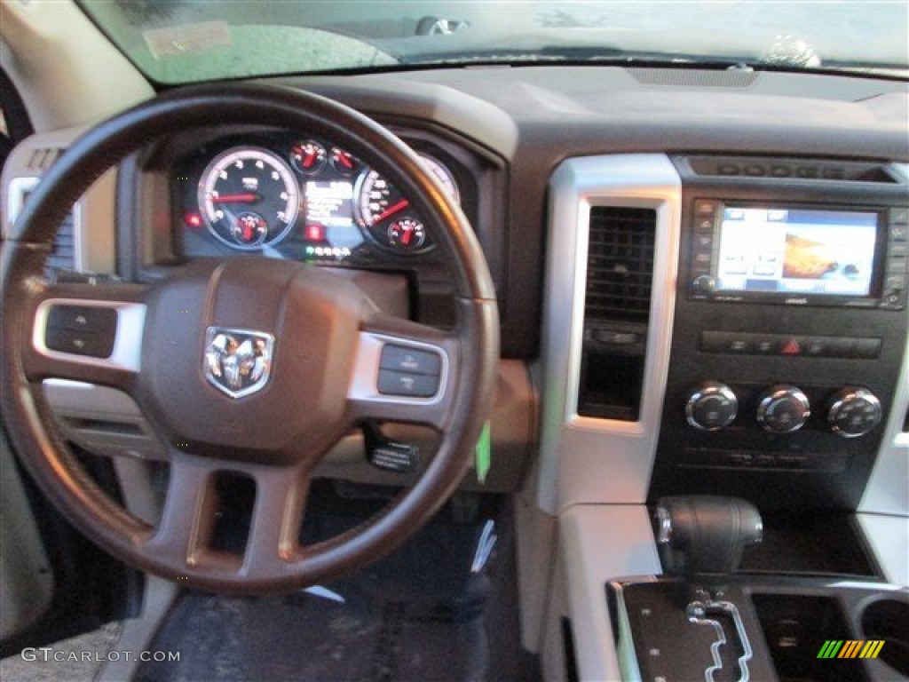 2010 Ram 1500 Lone Star Quad Cab - Brilliant Black Crystal Pearl / Dark Slate/Medium Graystone photo #10