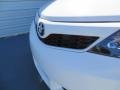 2014 Super White Toyota Camry SE  photo #10