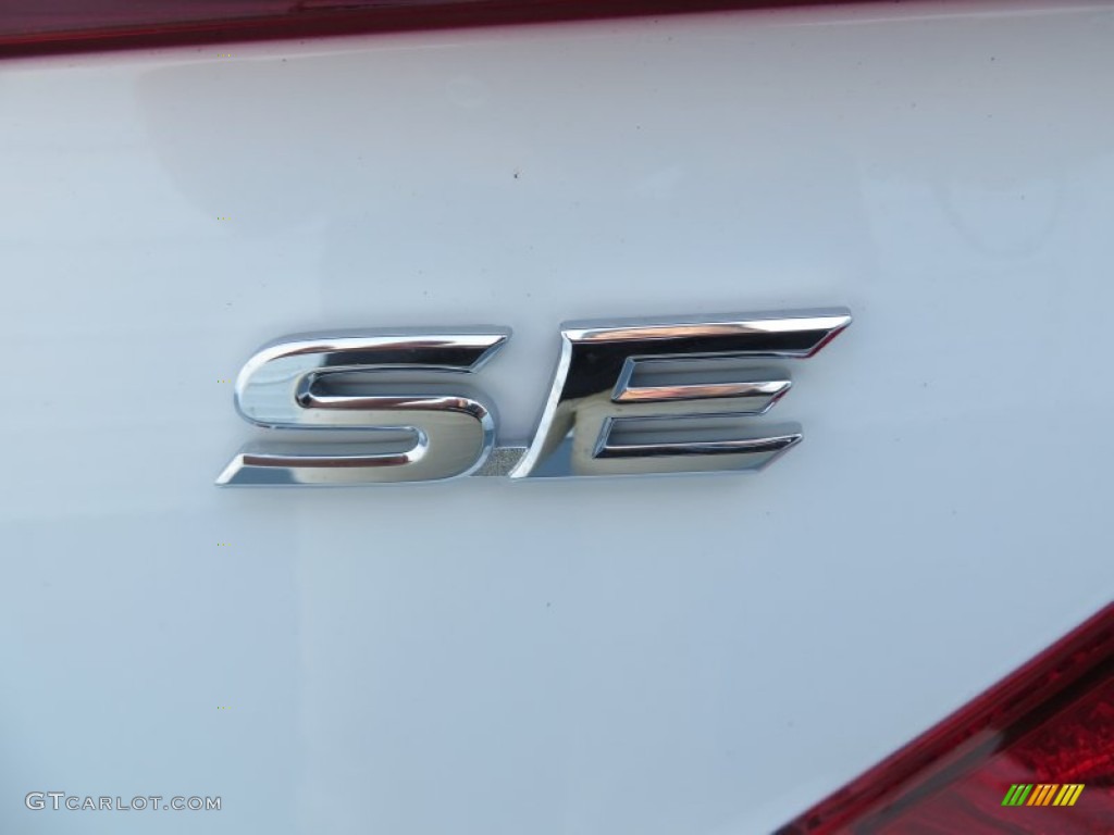 2014 Camry SE - Super White / Black photo #14