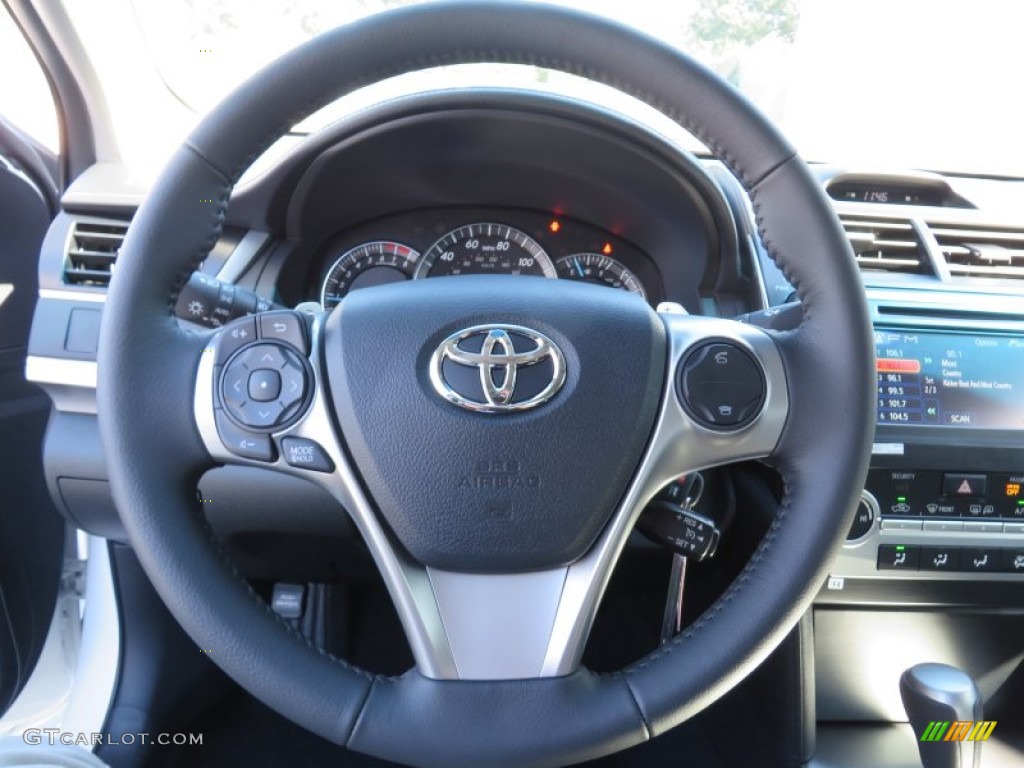 2014 Camry SE - Super White / Black photo #29