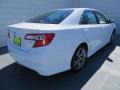 2014 Super White Toyota Camry SE  photo #4