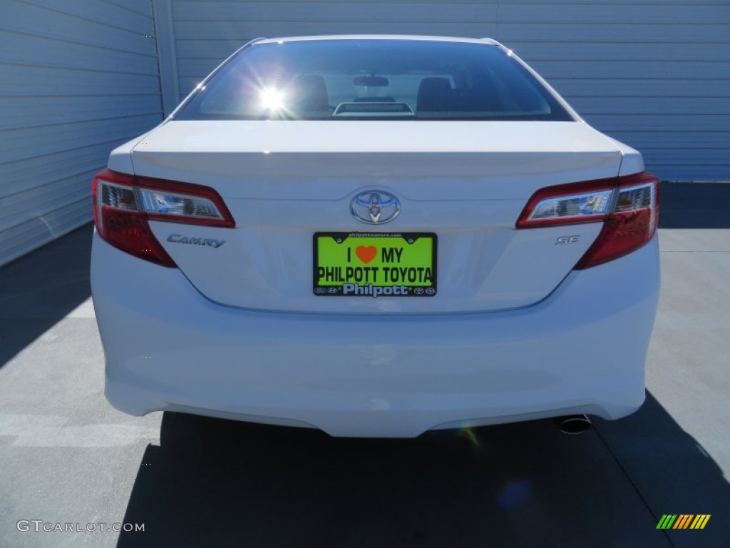 2014 Camry SE - Super White / Black/Ash photo #5