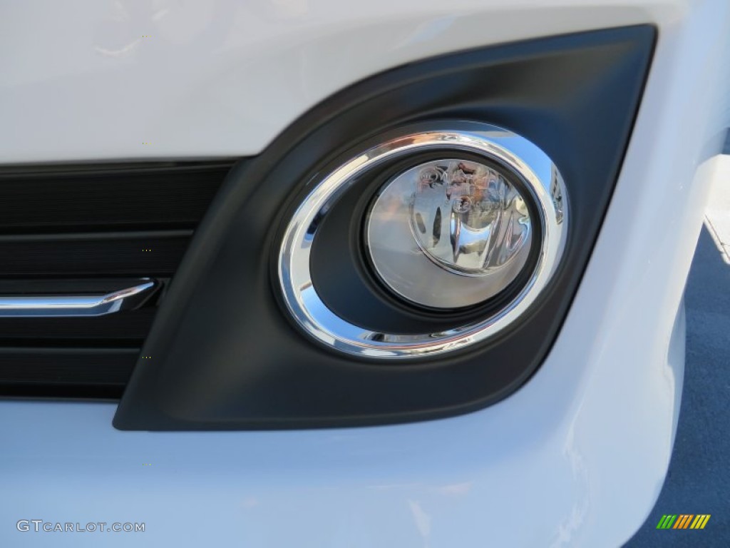 2014 Camry SE - Super White / Black/Ash photo #10