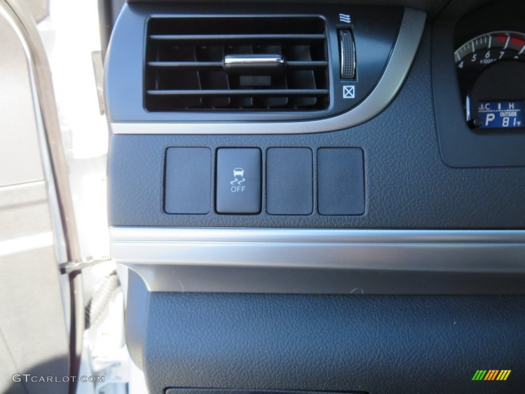 2014 Camry SE - Super White / Black/Ash photo #33