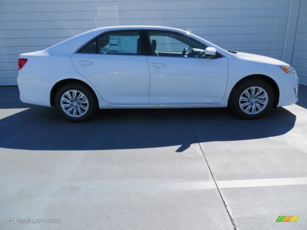 2014 Camry LE - Super White / Ash photo #3