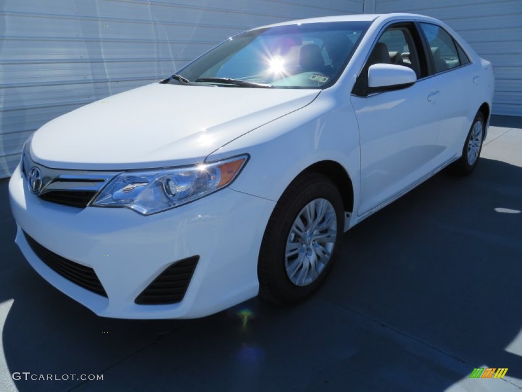 2014 Camry LE - Super White / Ash photo #7