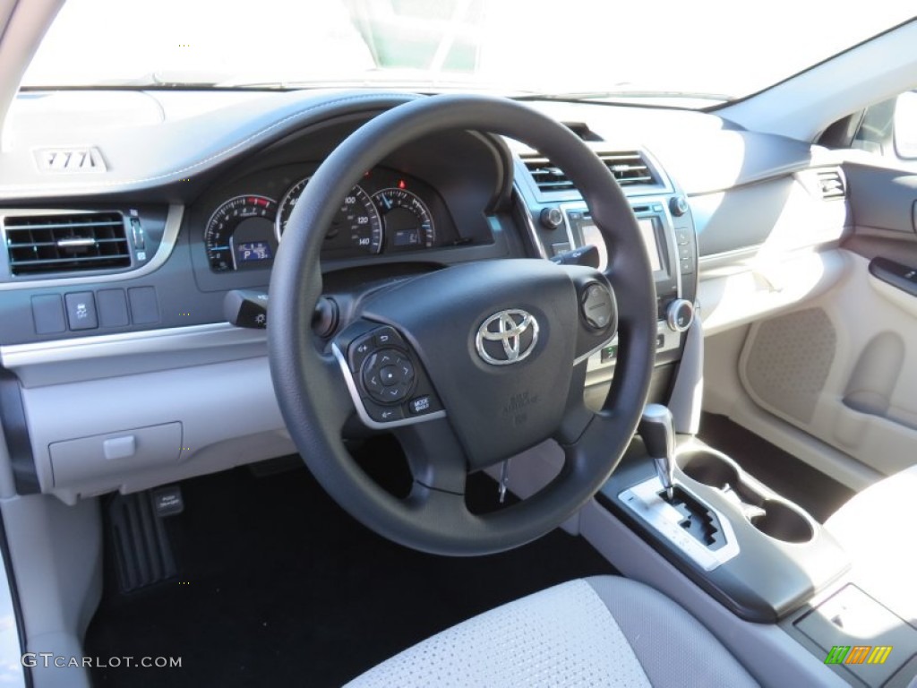 2014 Camry LE - Super White / Ash photo #23