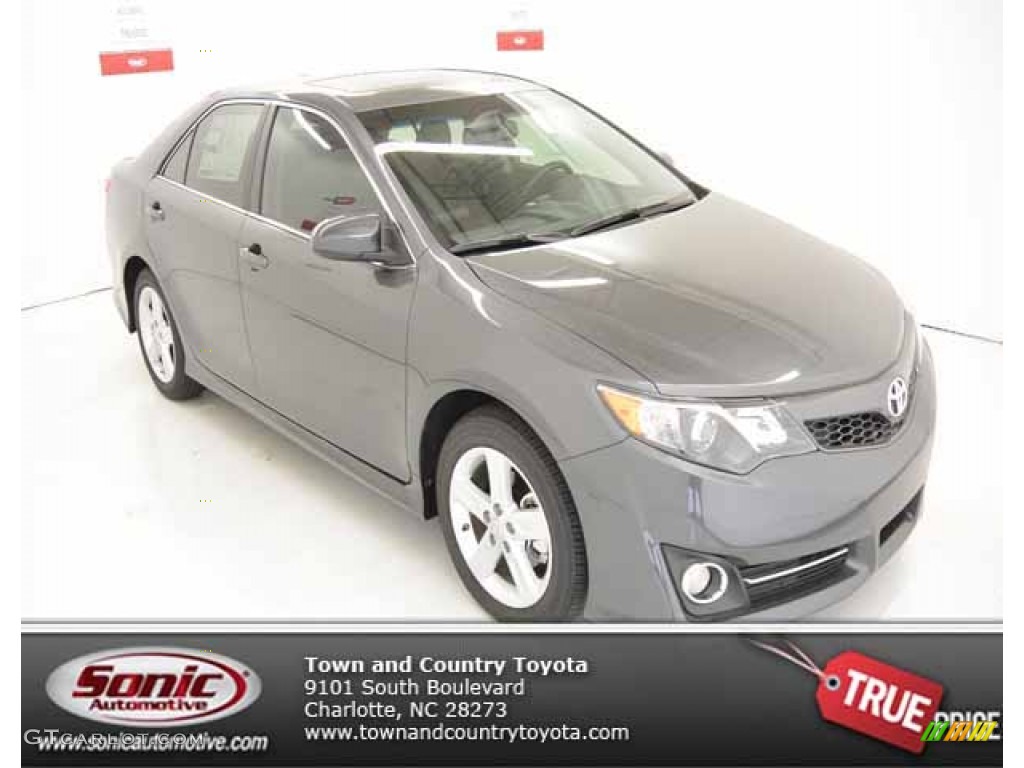 2013 Camry SE - Magnetic Gray Metallic / Black photo #1