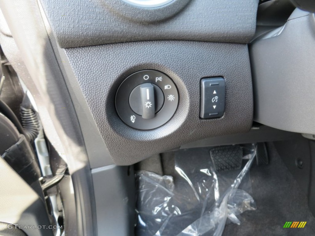 2014 Fiesta SE Hatchback - Storm Gray / Charcoal Black photo #33