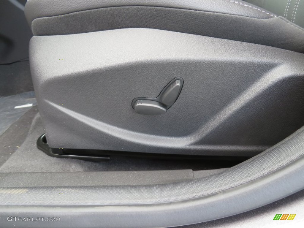 2014 Focus SE Hatchback - Sterling Gray / Charcoal Black photo #28