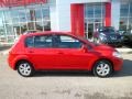 Red Alert - Versa 1.8 S Hatchback Photo No. 12