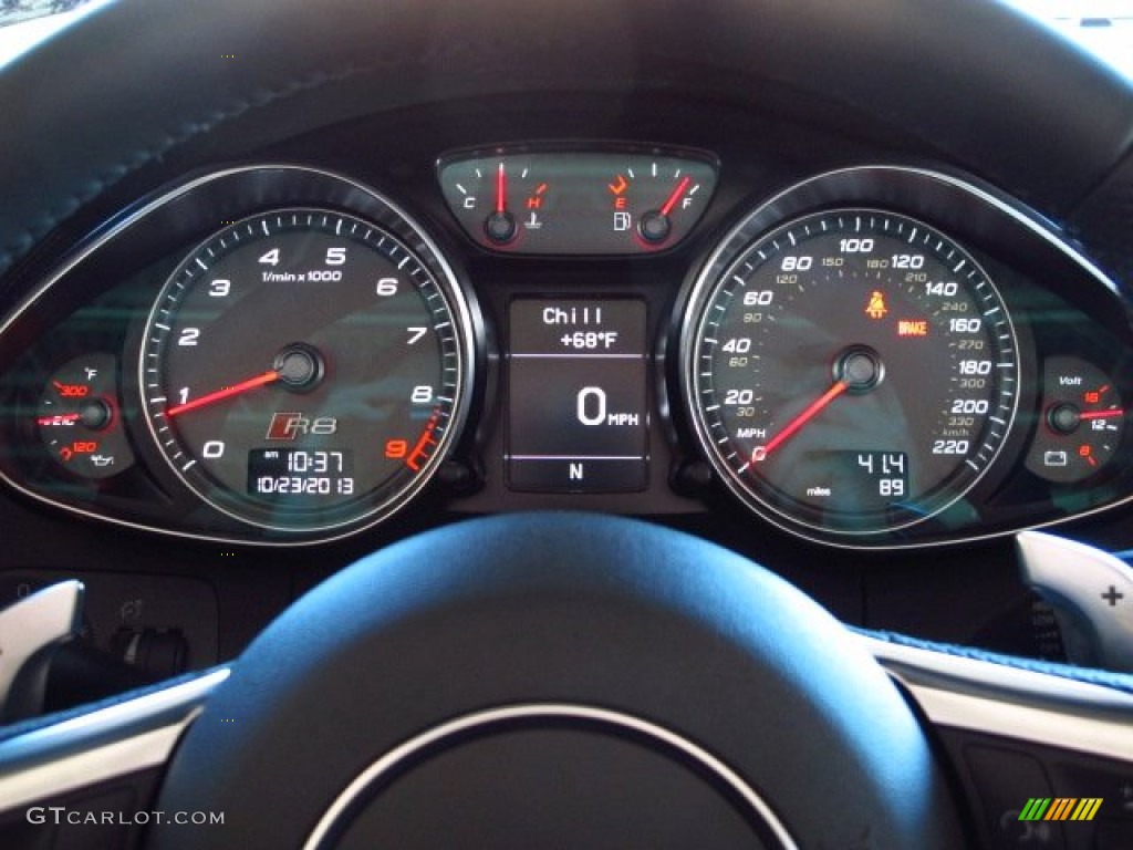 2014 Audi R8 Spyder V8 Gauges Photo #87167064