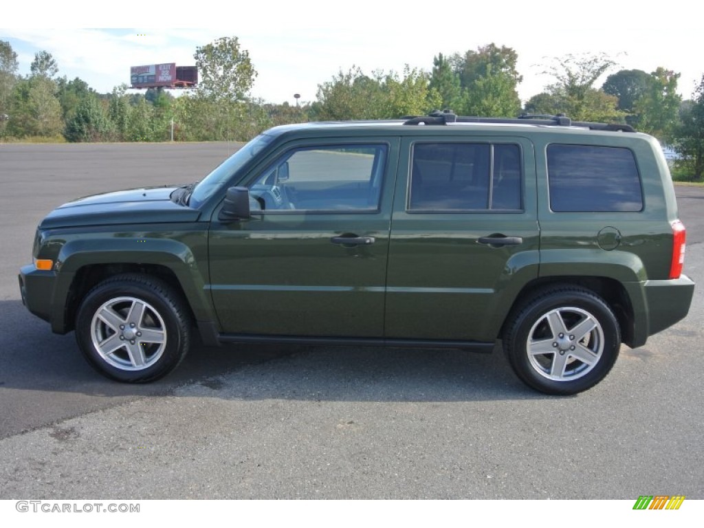 2007 Patriot Sport 4x4 - Jeep Green Metallic / Pastel Pebble Beige photo #3