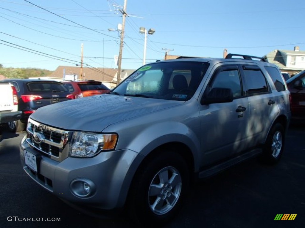 2009 Escape XLT - Brilliant Silver Metallic / Charcoal photo #1